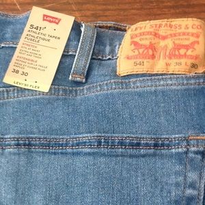 Levi's - 541 Athletic Taper - Flex Jeans